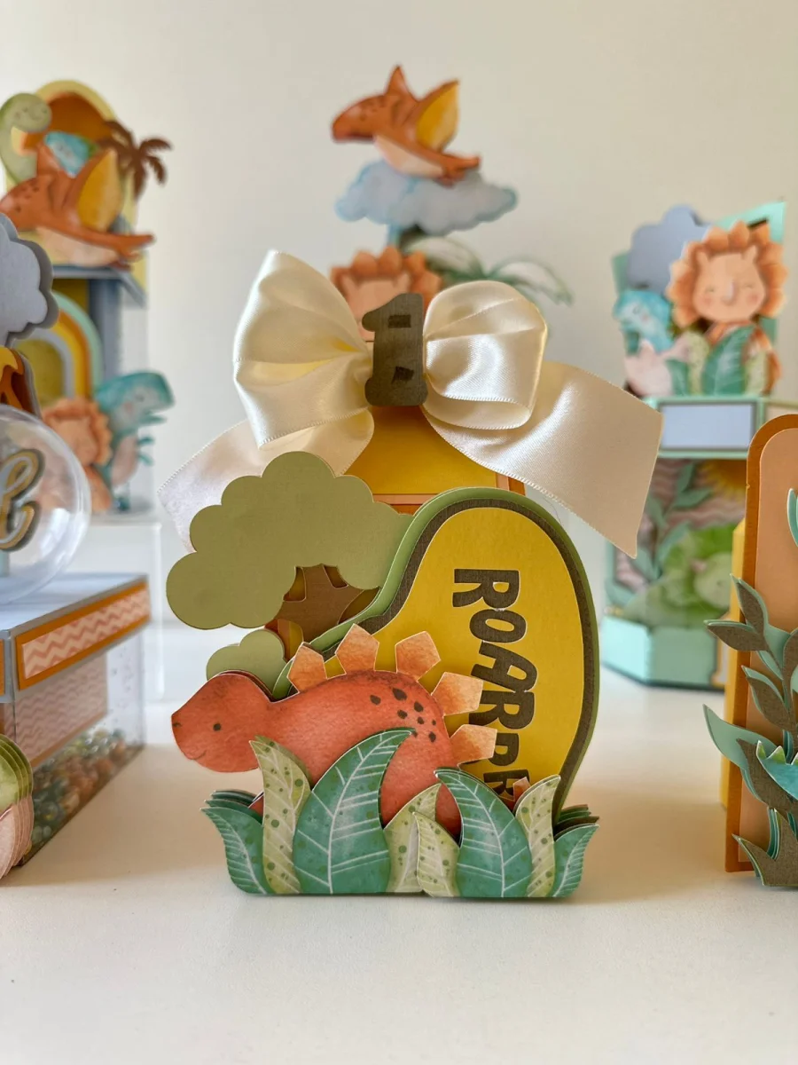 Kit Excellence Dino Baby Personalizado 28 Peças | Papelaria Artesanal Premium - Imagem 5