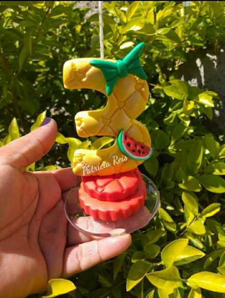 Vela em Biscuit Tema Magali