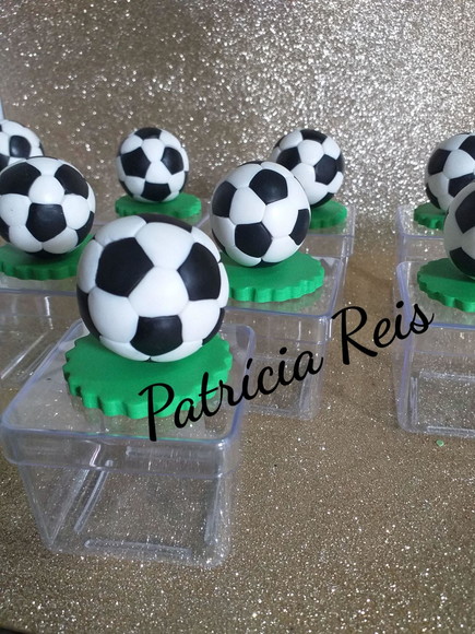 Caixa Acrílica Decorada em Biscuit Tema Futebol - Imagem 2