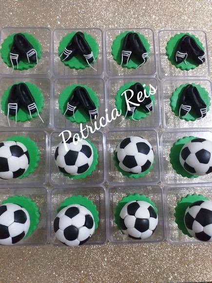 Caixa Acrílica Decorada em Biscuit Tema Futebol - Imagem 5