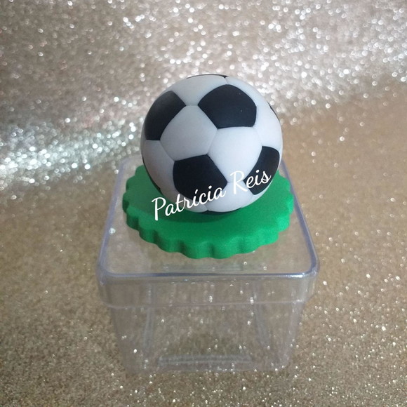 Caixa Acrílica Decorada em Biscuit Tema Futebol - Imagem 3