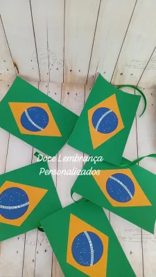 Varal Bandeirinha Copa do Mundo Brasil mesversario, aniversário decoração ambiente