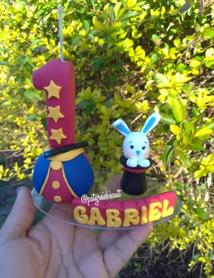 Vela tema circo menino em biscuit