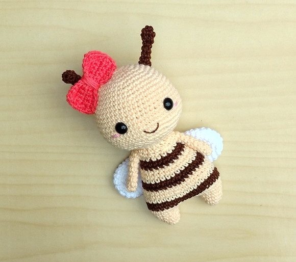 Abelha Bee Amigurumi - Imagem 2
