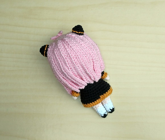 Anya Forger Amigurumi - Imagem 3