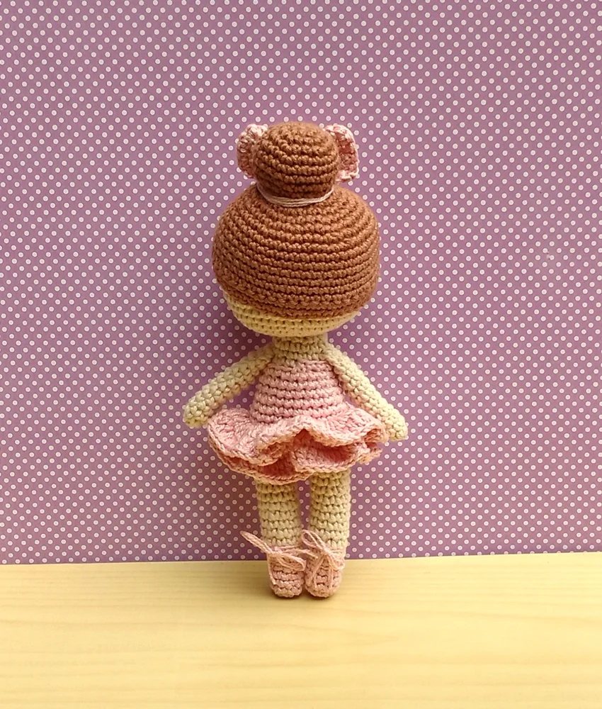 Boneca Bailarina Dália Amigurumi - Imagem 3