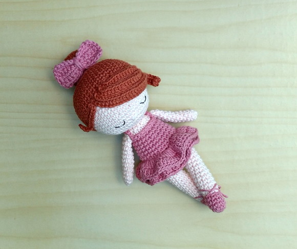 Boneca Bailarina Margarida Amigurumi - Imagem 2