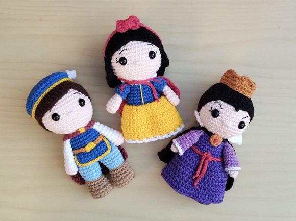 Trio Branca de Neve, Príncipe Fernando e Rainha Má Amigurumi - Imagem 2