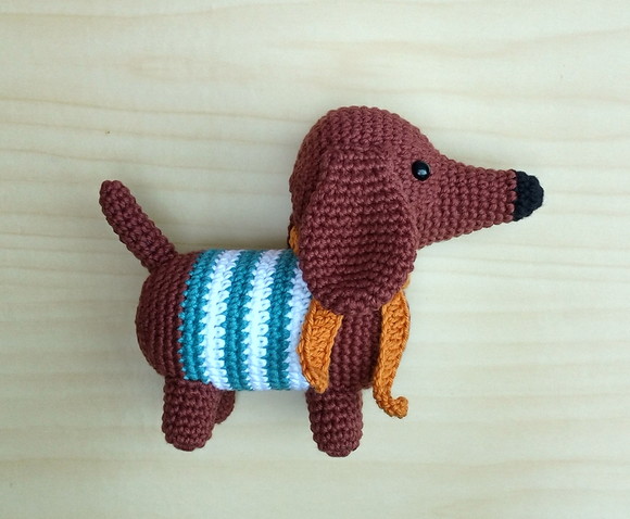 Cachorro Salsicha Pierre Amigurumi - Imagem 4