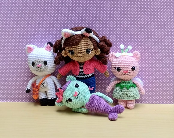 Combo Casa Mágica da Gabby com 4 Personagens Amigurumi