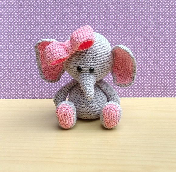 Elefantinha Ellie - safári Amigurumi