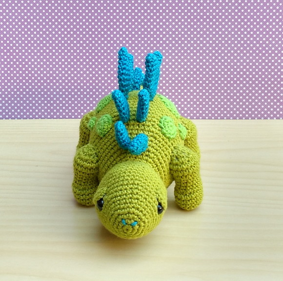 Dinossauro Estegossauro Toby Amigurumi - Imagem 3
