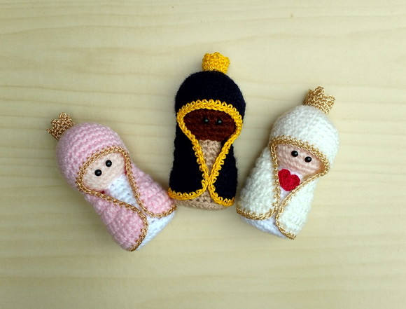 Kit com 3 Mini Nossa Senhora Amigurumi - Imagem 2