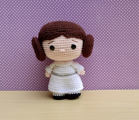 Leia (funko) Amigurumi * Pronta Entrega