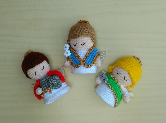Mini Arcanjos ( São Gabriel São Rafael São Miguel) Amigurumi - Imagem 4