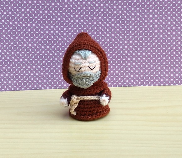Mini Pe Pio Amigurumi - Imagem 2