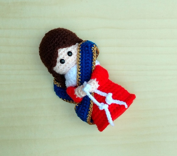 Nossa Senhora Desatadora dos Nós Amigurumi - Imagem 4