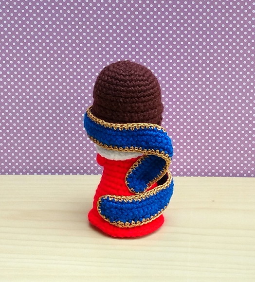 Nossa Senhora Desatadora dos Nós Amigurumi - Imagem 3