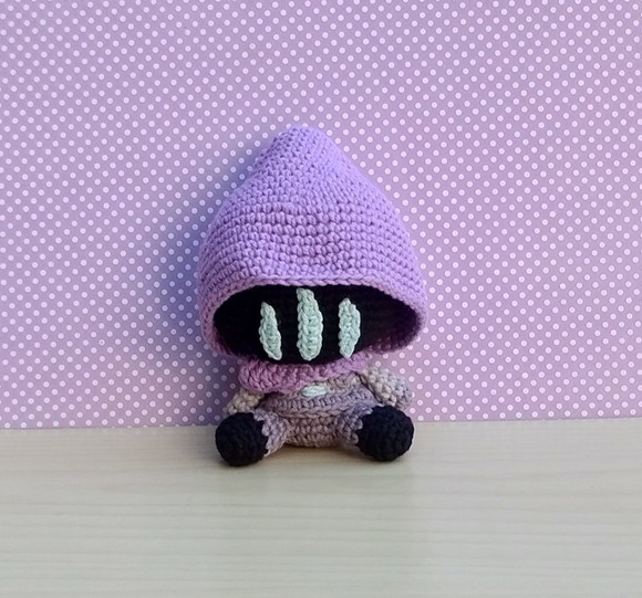 Agente Omen Amigurumi