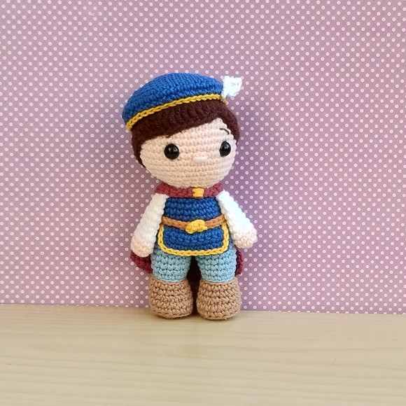 Boneco Príncipe Fernando amigurumi