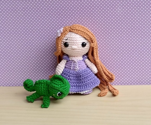 Kit Rapunzel e Pascal Amigurumi