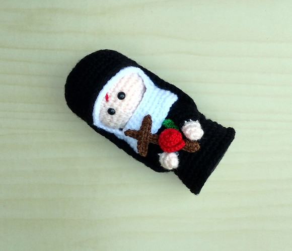 Santa Rita de Cássia Amigurumi - Imagem 4