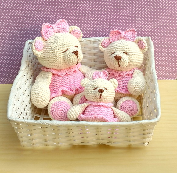 Trio Ursinhas Charlote Olhos Bordados Amigurumi - Imagem 2