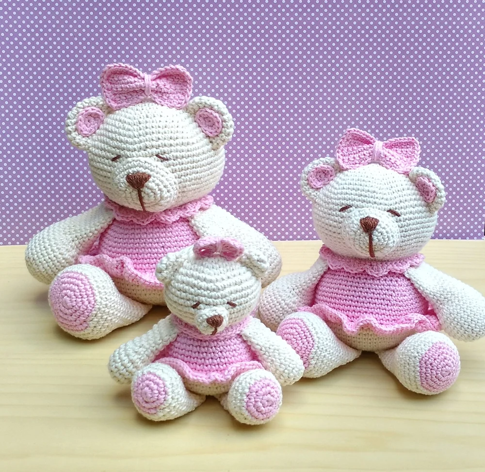 Trio Ursinhas Charlote Olhos Bordados Amigurumi - Imagem 3