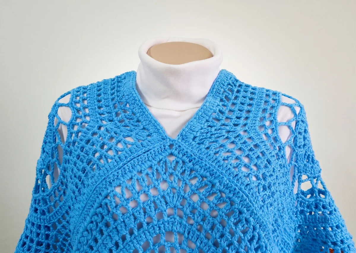 Poncho em Crochê Esmeralda - Imagem 2