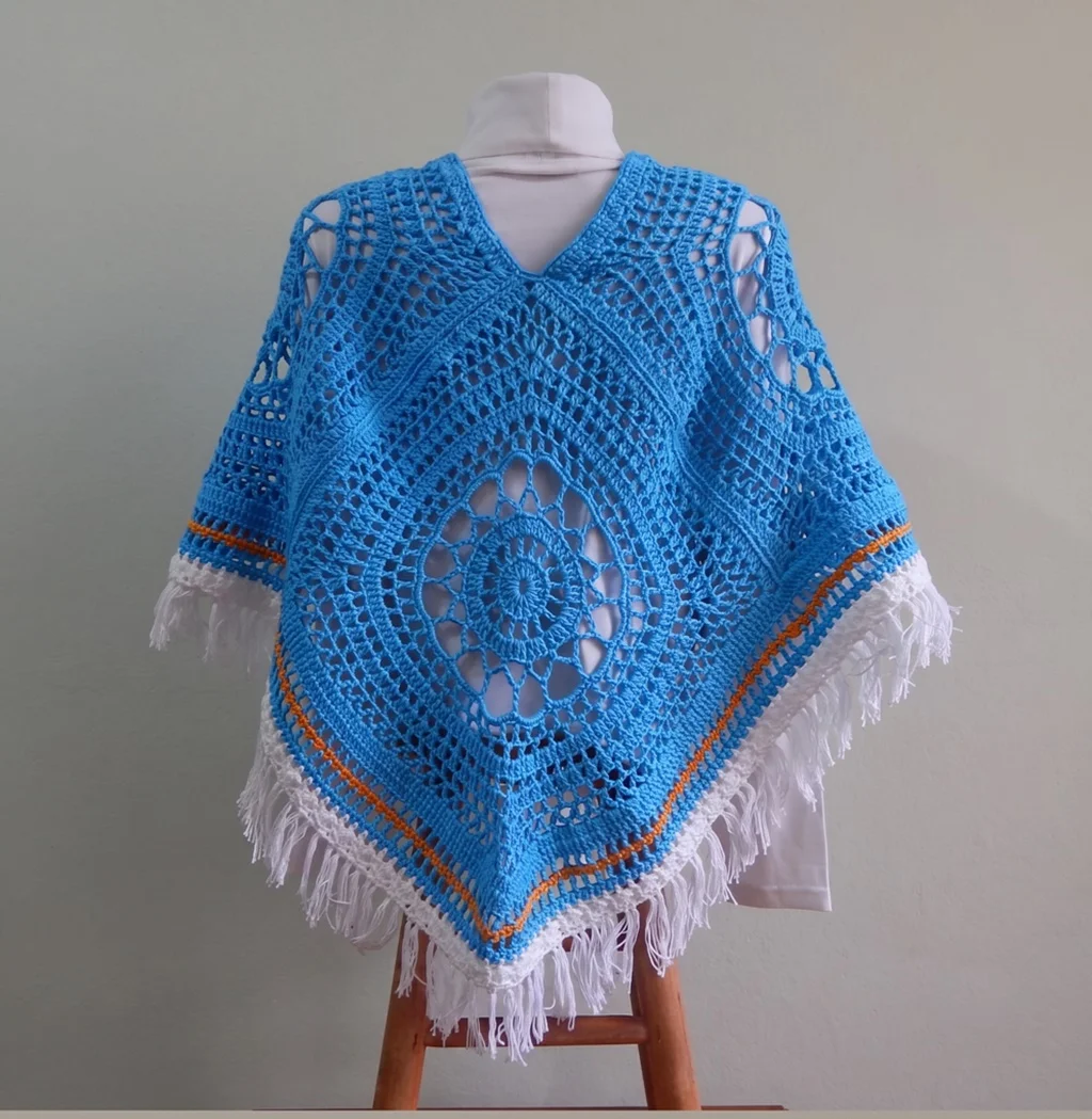 Poncho em Crochê Esmeralda - Imagem 3