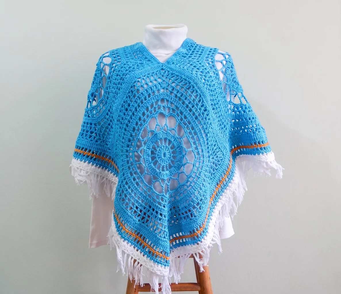 Poncho em Crochê Esmeralda - Imagem 1