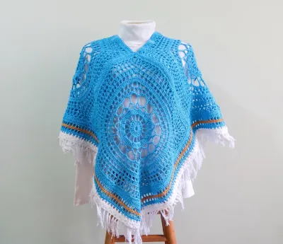 Poncho em Crochê Esmeralda
