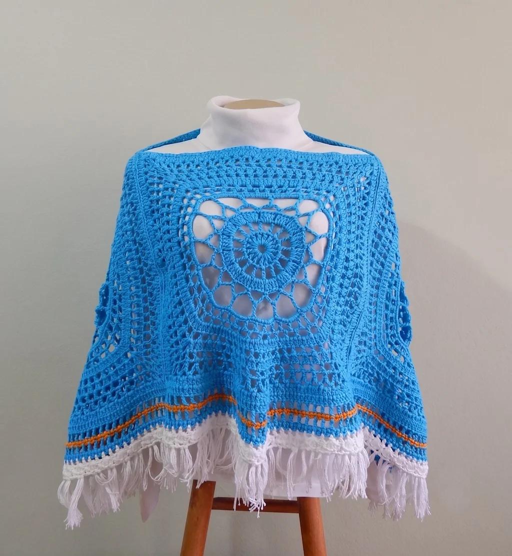 Poncho em Crochê Esmeralda - Imagem 4