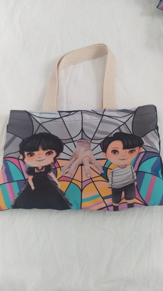 Bolsa Ecobag Wandinha ! - Imagem 4