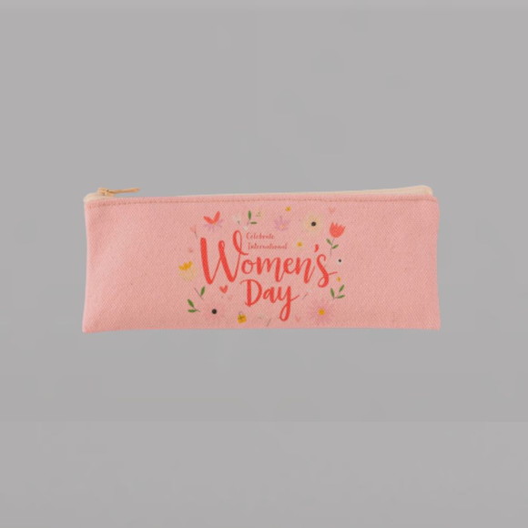 Nécessaire Dia Internacional da Mulher !