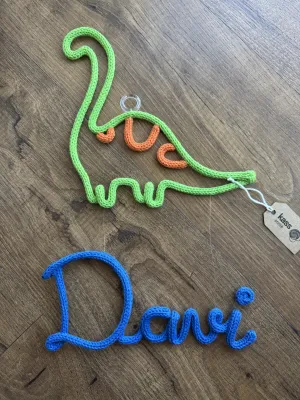 Decoração de porta ou parede Dinossauro com nome personalizado
