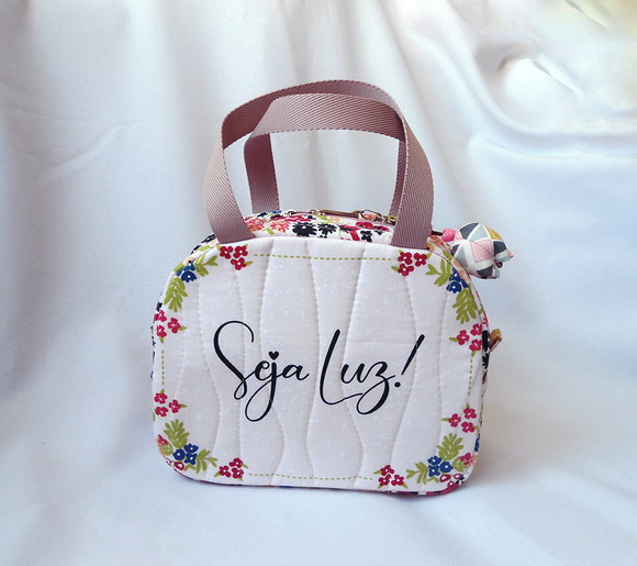 97. Bolsa de Mão em Tecido com Frases Motivadoras - Imagem 2