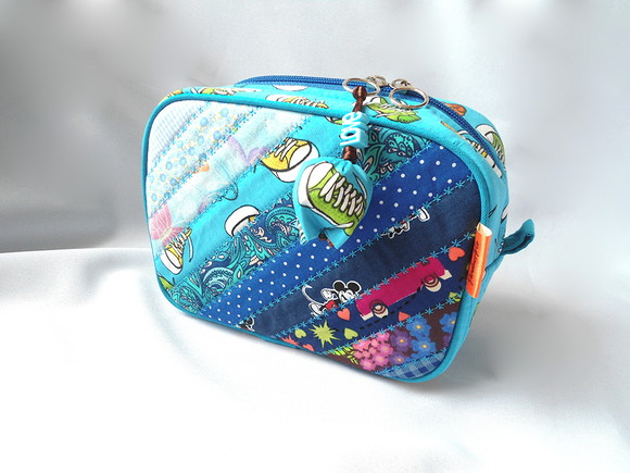 77. Necessaire em Tecido e Patch - Imagem 5