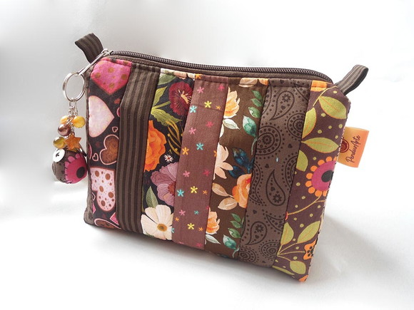 120. Necessaire em tecido com chaveiro - Imagem 5