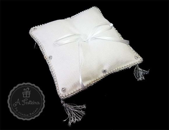 Almofada Porta Alianças com Strass