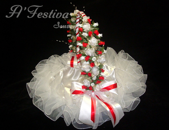 Cesta Babado Vermelho e Branco