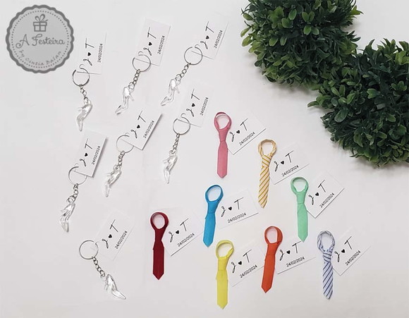 Kit 100 Gravatinhas com Tag + 100 Sapatinhos com Tag