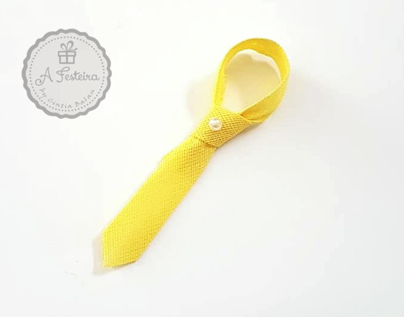 Mini Gravata com Pérola e Imã