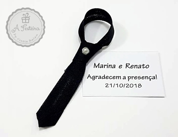 Mini Gravata com Pérola e Tag