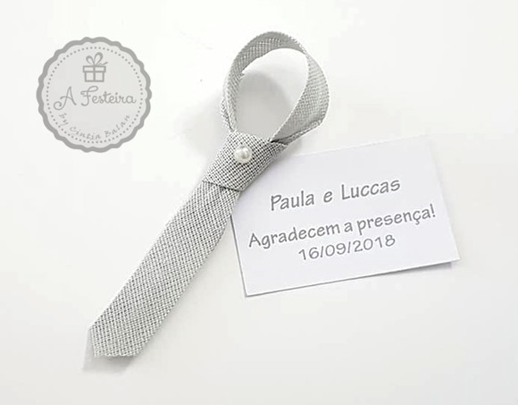 Mini Gravata com Pérola, Imã e Tag