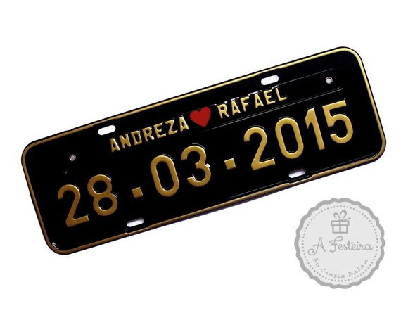Placa Personalizada Prensada Preto com Dourado