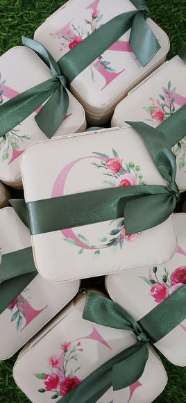 Porta-joias Personalizado com Inicial Floral - Imagem 3