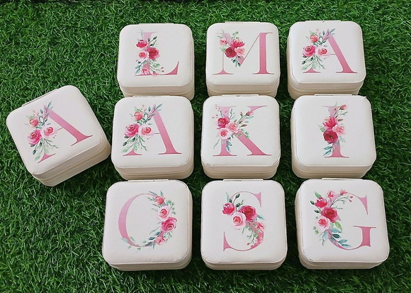Porta-joias Personalizado com Inicial Floral - Imagem 5