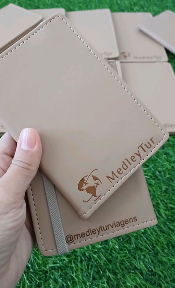 PORTA PASSAPORTE PERSONALIZADO
