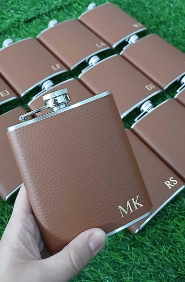Garrafa Cantil Masculina Personalizada com Iniciais Dourado - Imagem 2